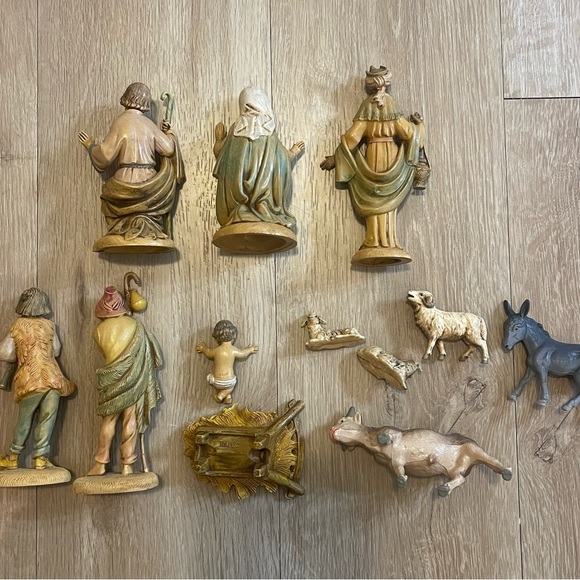 Italy Depose Nativity Set - Picture 5 of 9
